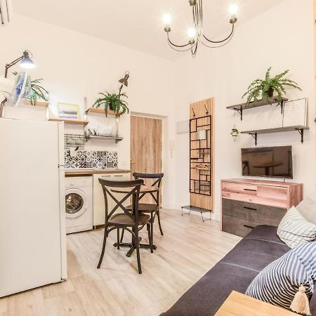 Apartamento Plaza De Lavapies Alquiler Temporal Мадрид Экстерьер фото